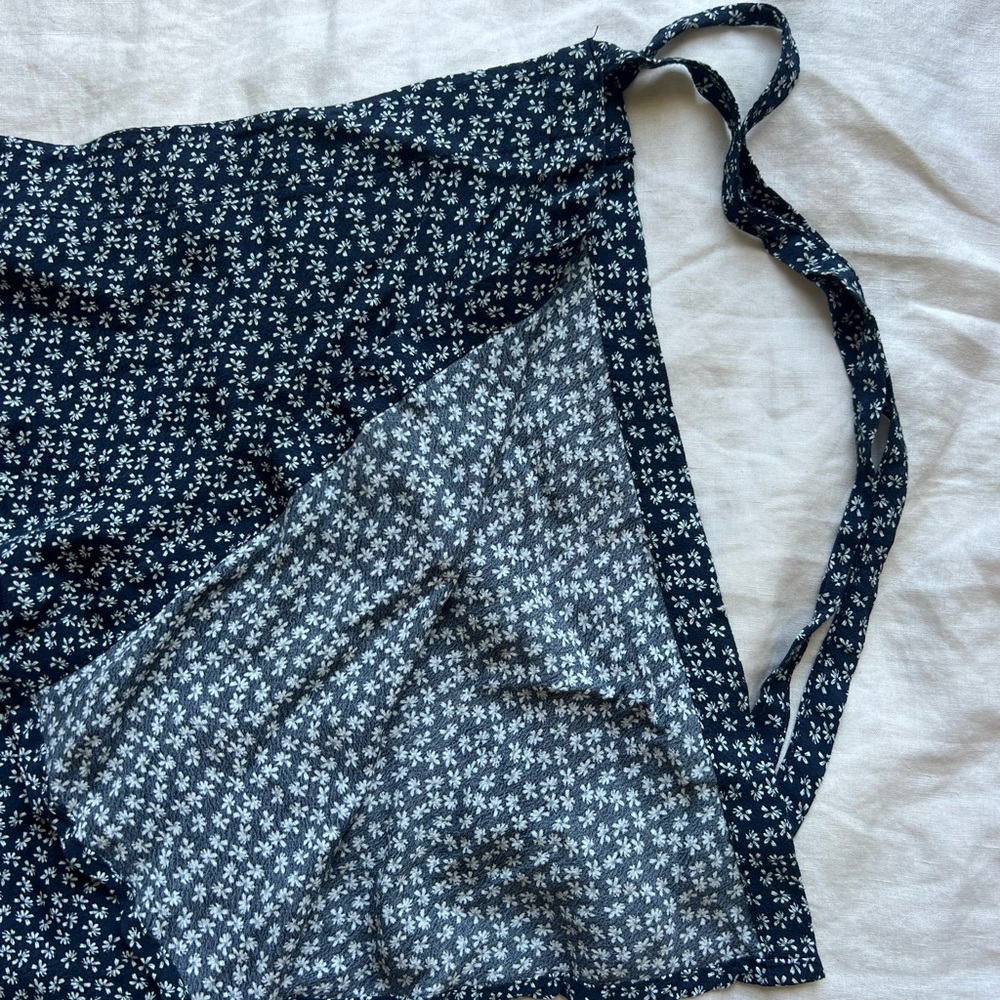 Tie wrap skirt